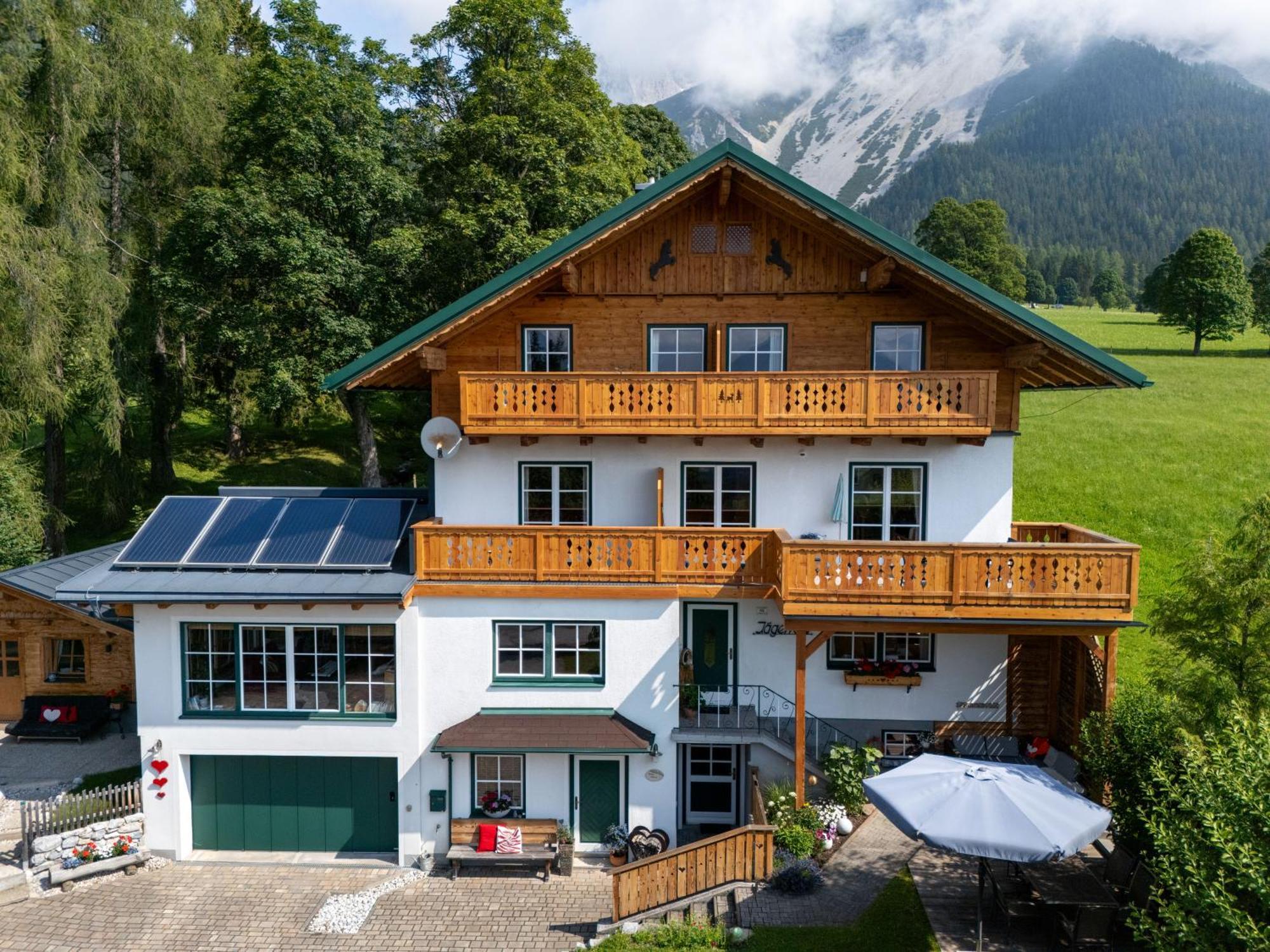 Appartements Jaegerrast Ramsau am Dachstein Bagian luar foto